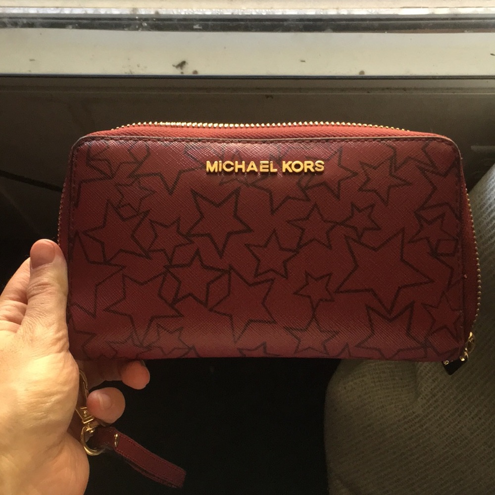 New without tags , never used  Michael Kors wallet